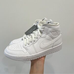 Nike Wmns Air Jordan 1 Mid White Snakeskin